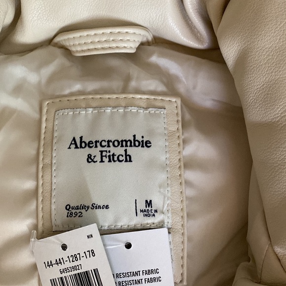 Abercrombie faux leather vest NWT size medium - Picture 2 of 2